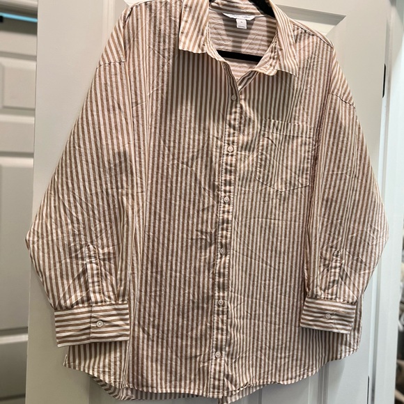 3/$19 Old Navy The Boyfriend shirt button down blouse - Picture 9 of 13